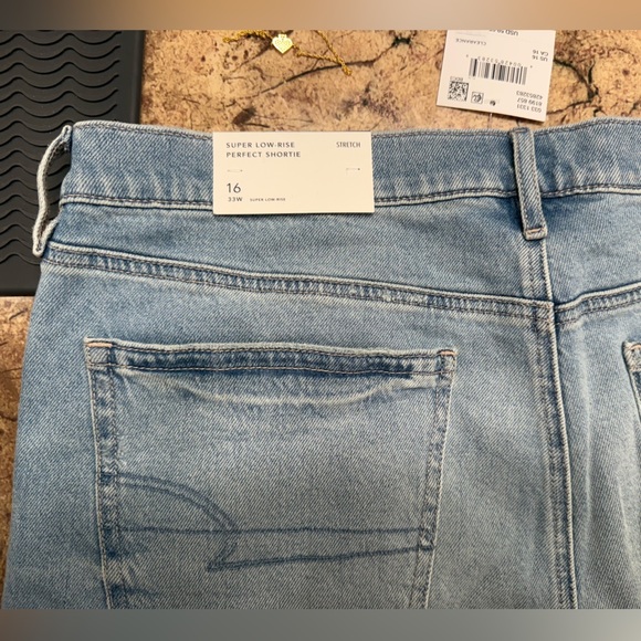 American Eagle Outfitters Super Low Rise Perfect Shorts Size 16 - Picture 8 of 16